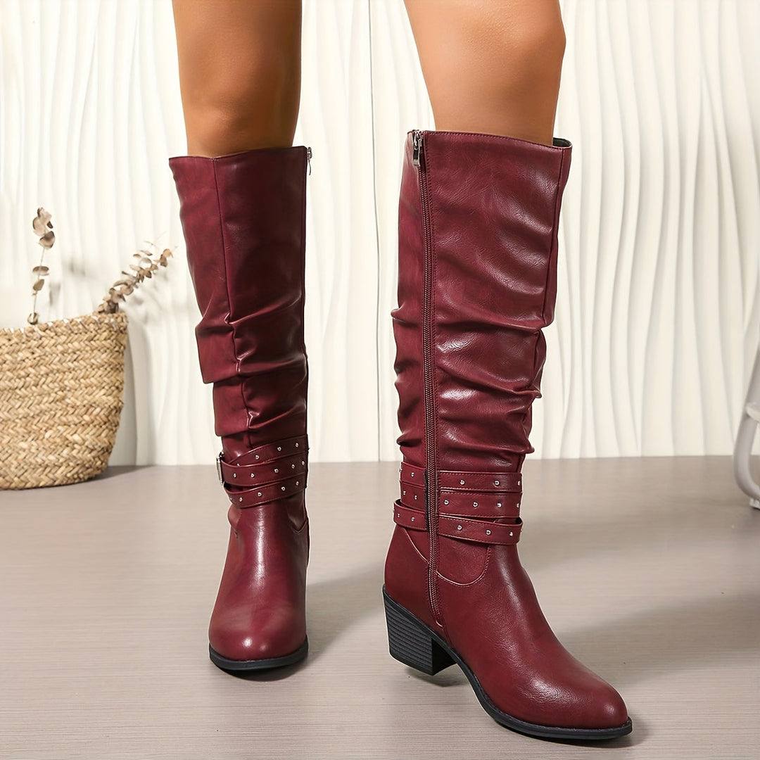 Stivali neri da donna in stile arricciato al ginocchio, con fibbia decorativa e tacco a blocco, per look eleganti.