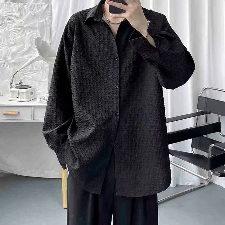 Camicia uomo elegante a maniche lunghe jacquard rilievo, perfetta per moda casual primaverile/autunnale.