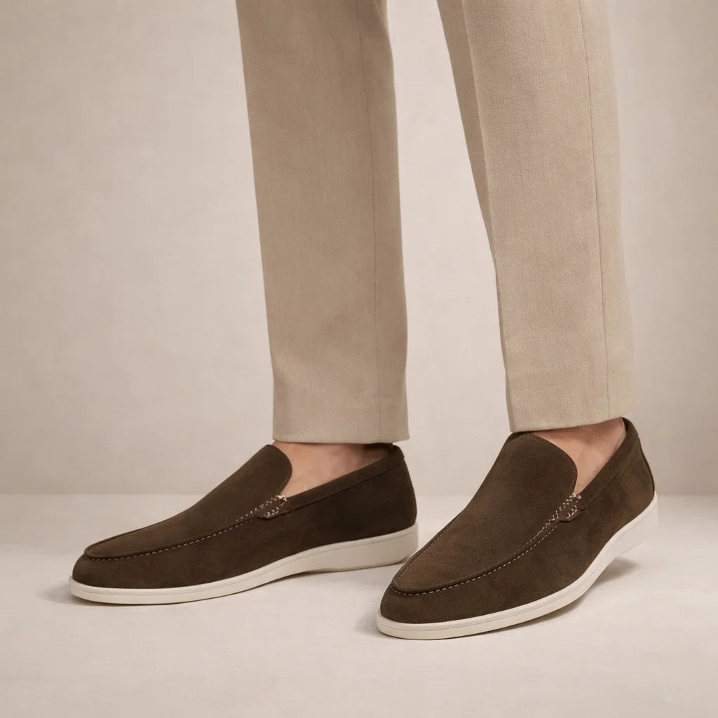 Mocassini uomo casual slip-on, ideali per camminare con stile e comfort. Perfetti per outfit primaverili.