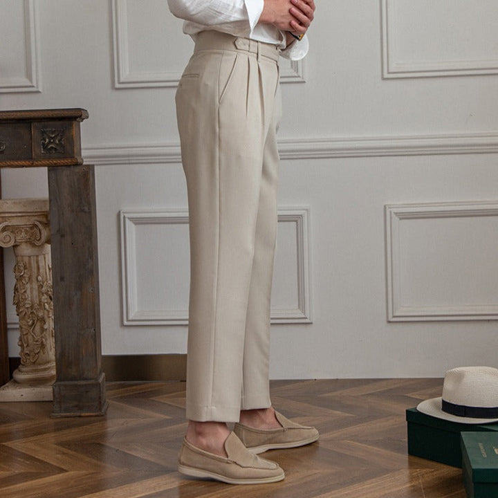 Pantaloni uomo dritti, modello business elegante, adatti per l'ufficio e cerimonie formali.