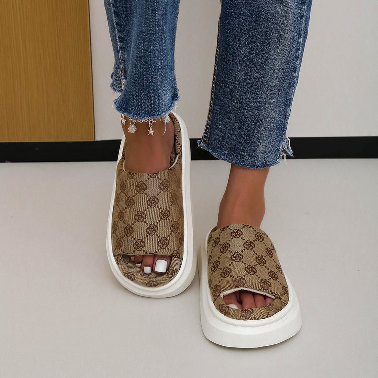 Pantofole unisex per la casa: suola spessa, comfort assoluto e aderenza antiscivolo per tutte le stagioni.
