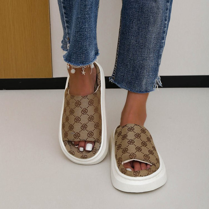 Pantofole unisex per la casa: suola spessa, comfort assoluto e aderenza antiscivolo per tutte le stagioni.