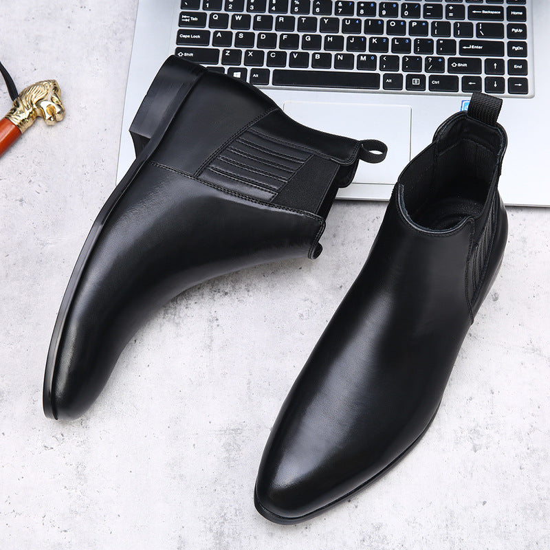 Stivaletti Chelsea uomo eleganti con punta affusolata, perfetti per look formali e casual chic.
