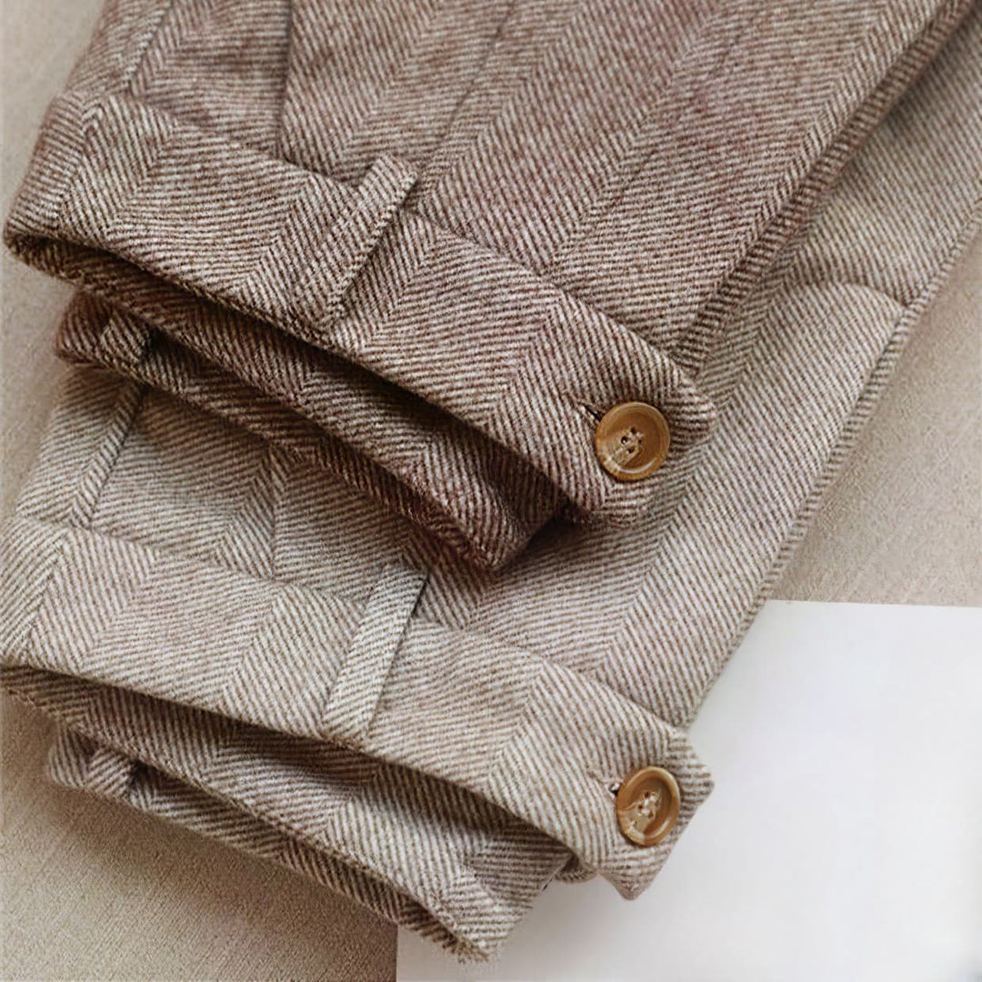 Pantaloni eleganti uomo, vestibilità slim fit per outfit casual chic o formali moderni.