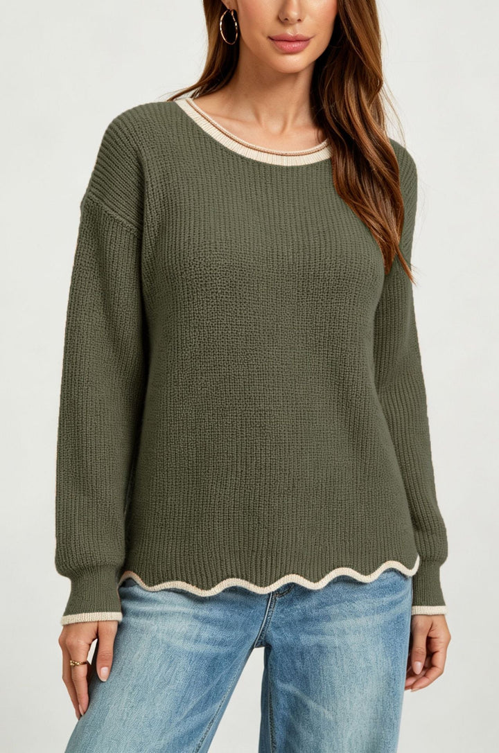 Maglione donna nero, maglia ampia girocollo. Indispensabile per outfit casual chic e confortevoli.