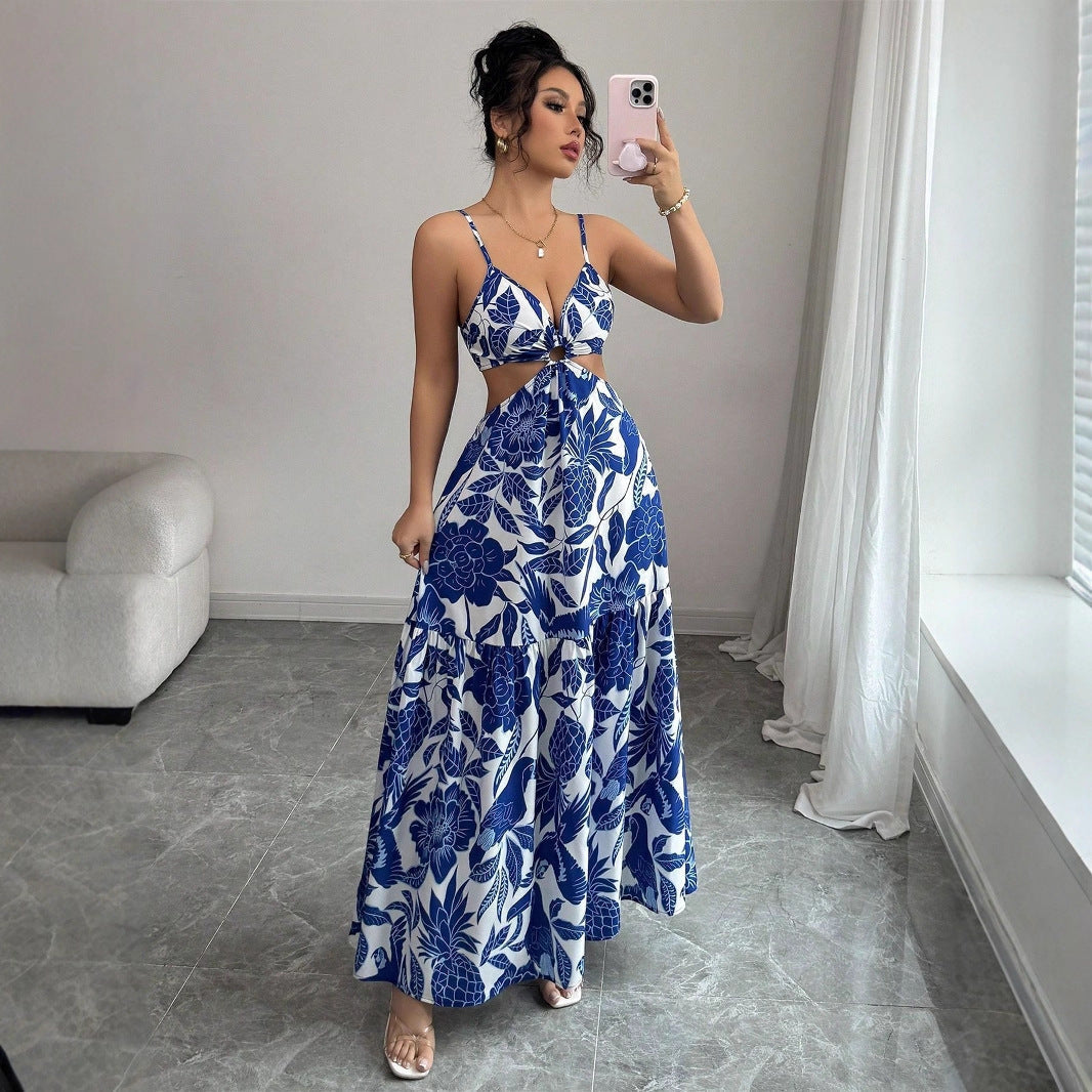 Abito lungo estivo donna elegante blu zaffiro con scollo all'americana e stampa floreale, ideale per vacanze.