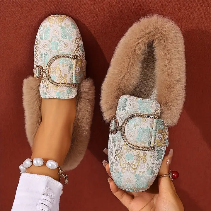 Mocassini donna beige, stile casual-chic. Calzature versatili per primavera/autunno, comfort quotidiano.