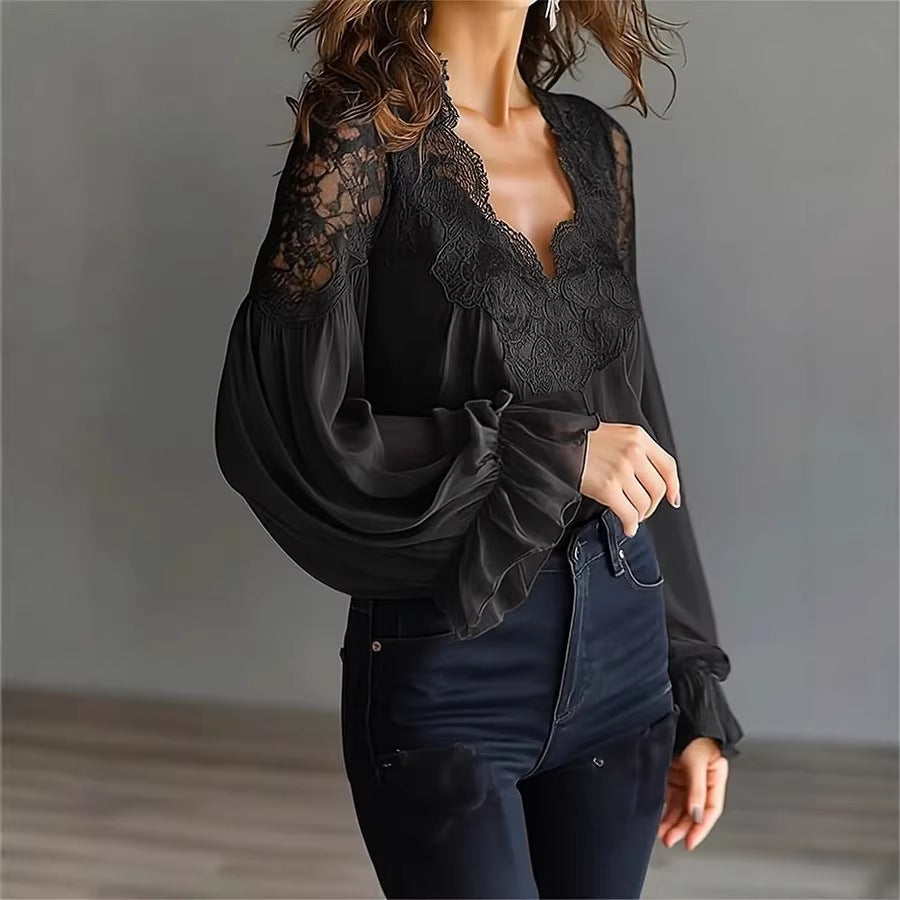 Blouse donna maniche lunghe con delicato pizzo e volant sulle spalle. Camicia femminile per un look elegante e di tendenza.