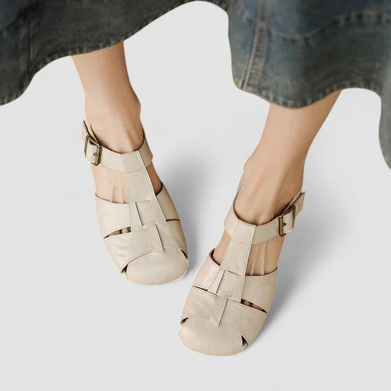 Sandali donna vintage tacco basso, comodi e versatili con cinturino a T.