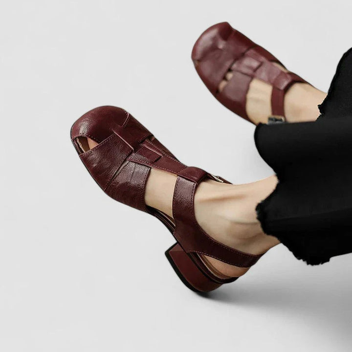 Sandali donna eleganti tacco basso con cinturino a T, per un comfort duraturo e stile senza tempo.