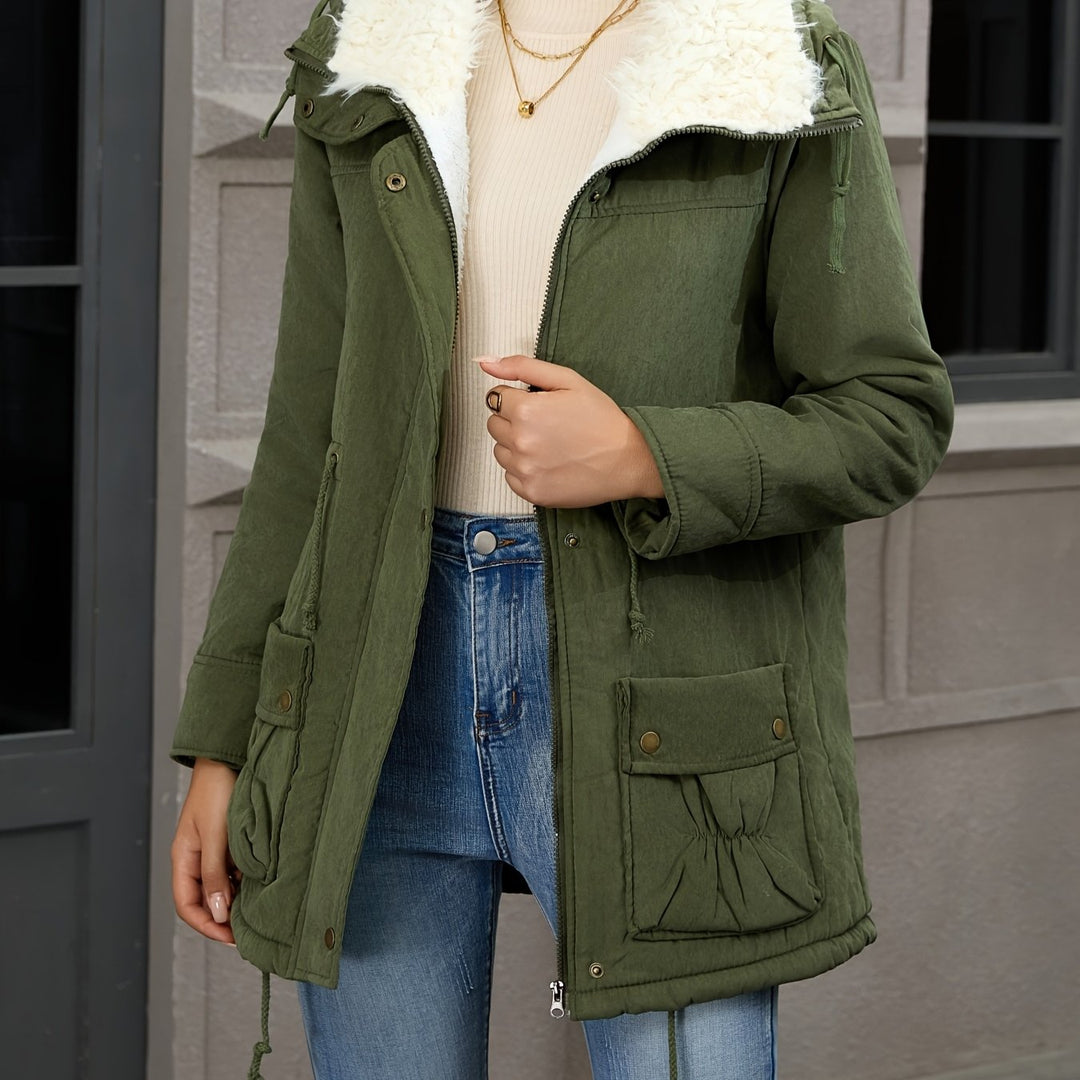 Parka lungo donna nero, collo borg, vita regolabile. Cappotto invernale elegante e casual per lei.