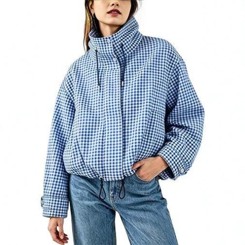 Giacca donna corta a quadri, design casual chic con zip e collo rialzato, versatile per ogni occasione.