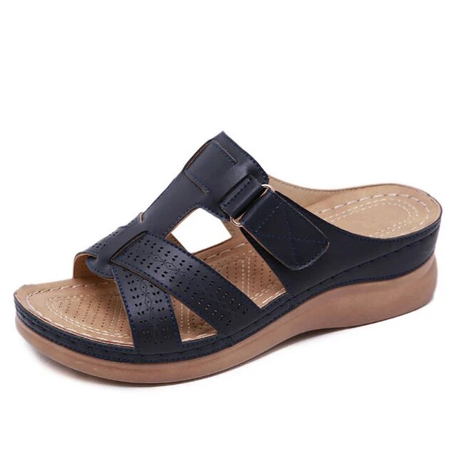 Sandali ortopedici ComfortWave da donna, estivi e comodi, con supporto plantare per il benessere dei piedi.