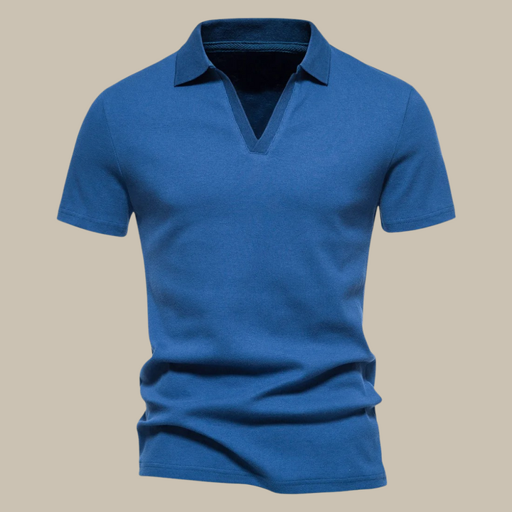 Dettaglio polo uomo a maniche corte, tessuto confortevole per un look casual moda primavera.
