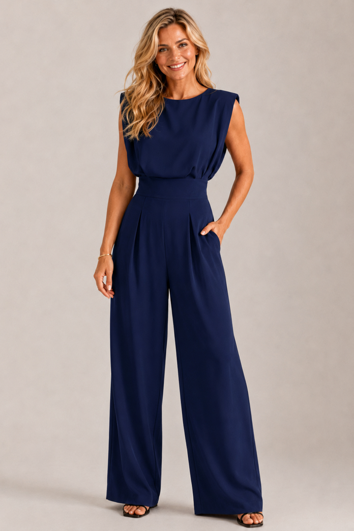 Tuta da donna moderna e confortevole, stile casual chic, ideale per un outfit completo estivo.