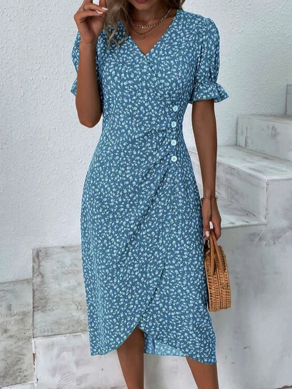 Vestito estivo da donna leggero e colorato, abito midi casual chic per primavera ed estate.