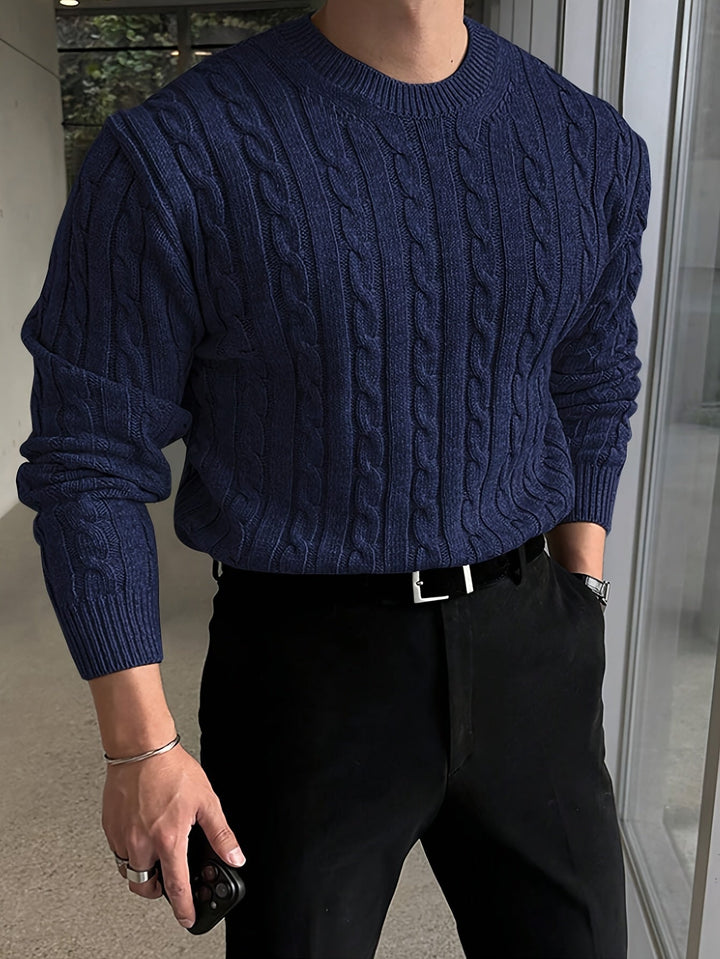 Morbido maglione donna invernale a trecce, con girocollo. Eleganza e comfort per la moda donna.