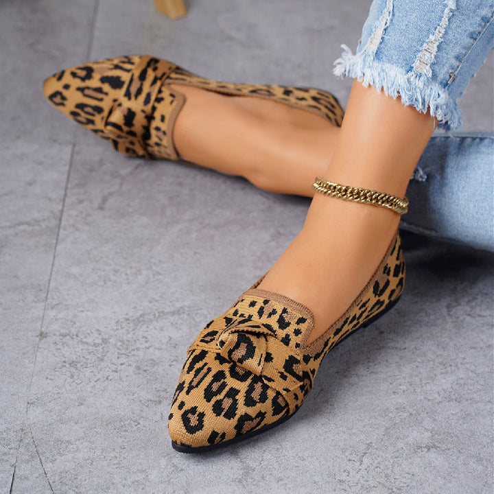 Scarpe basse donna casual-chic con fiocco e punta affusolata. Le ballerine eleganti perfette per ogni giorno.