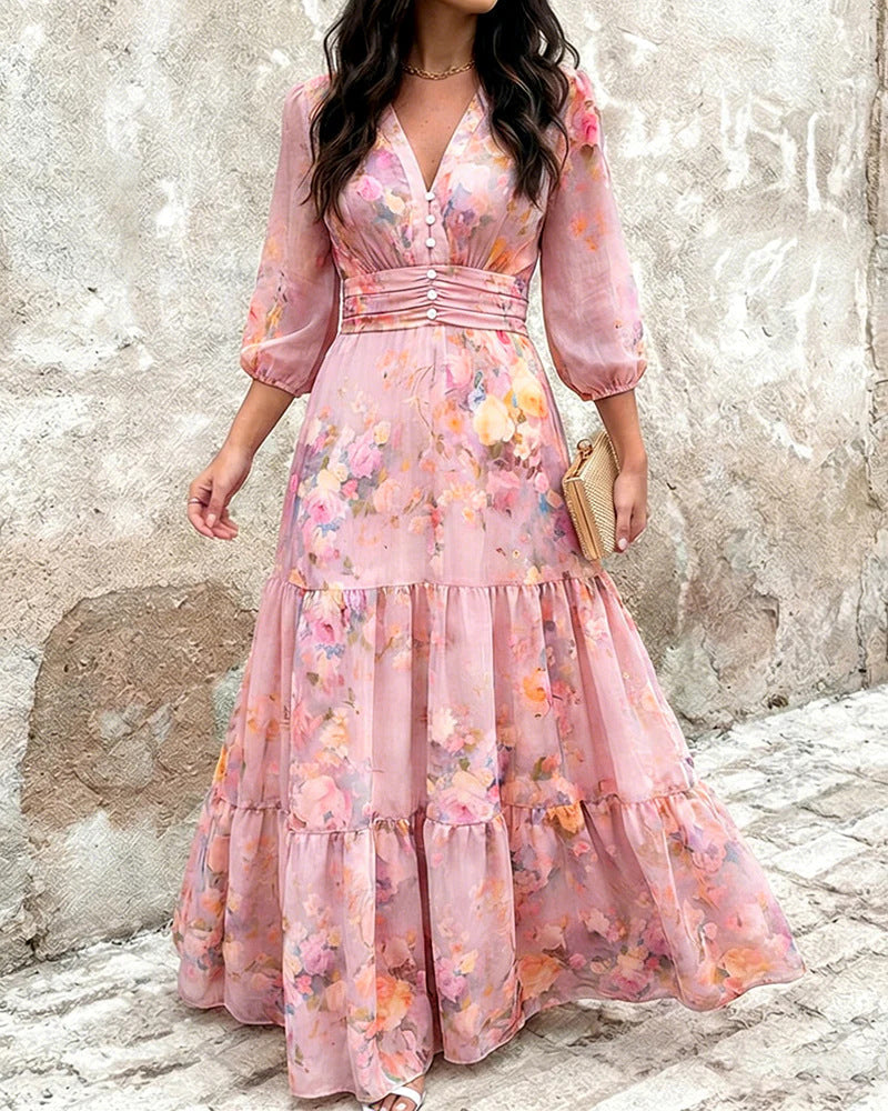 Abito donna versatile con volant e maniche 3/4, adatto per cerimonia o look quotidiano elegante.