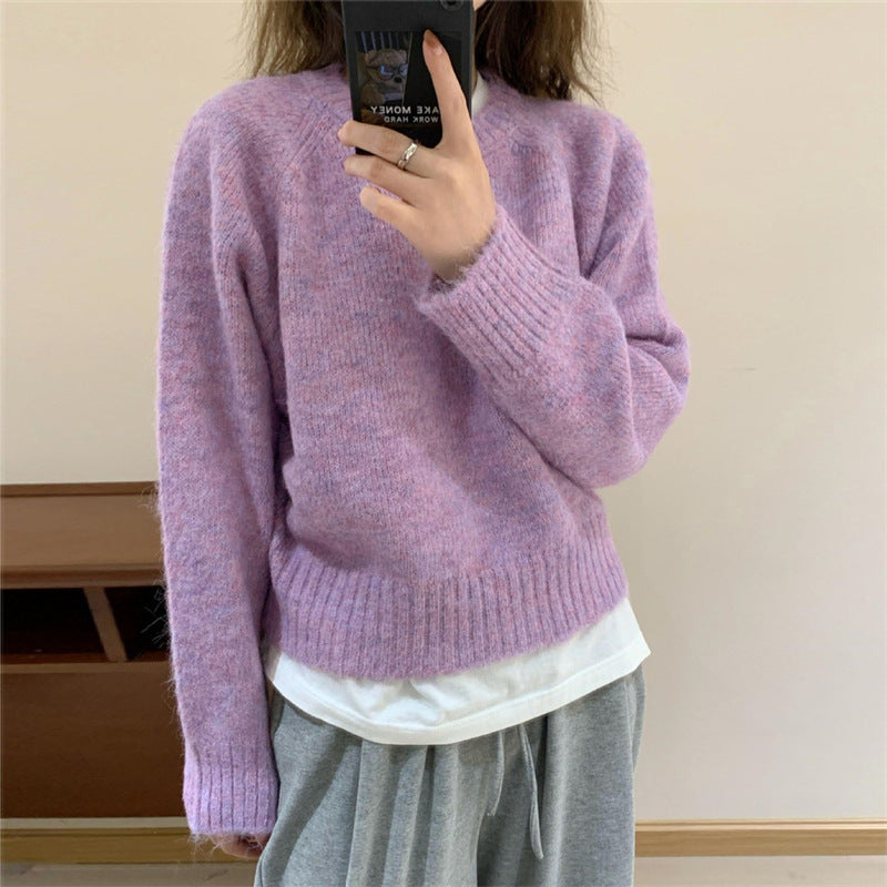 Pullover donna versatile con scollo rotondo. Maglione comodo a vestibilità ampia, perfetto per un look casual quotidiano.