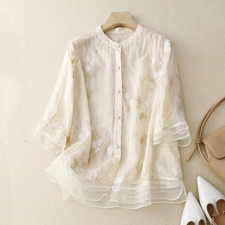 Camicia cardigan donna ricamata floreale, ideale per primavera, look ampio e leggero.
