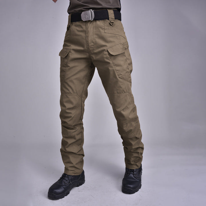 Pantaloni sportivi uomo impermeabili, antivento, multitasche. Perfetti per escursioni e autunno.