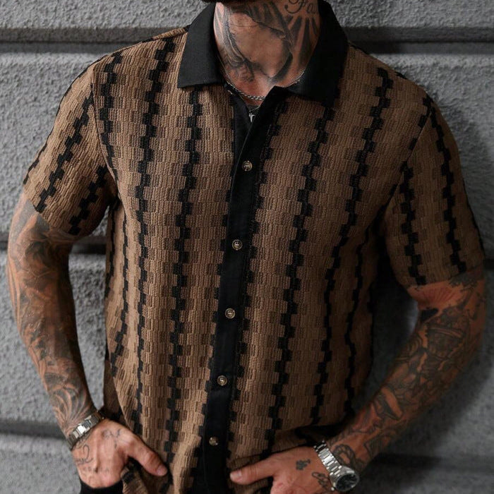 Cardigan uomo a maniche corte slim fit, stile streetwear. Ideale per un look casual estivo e urbano.