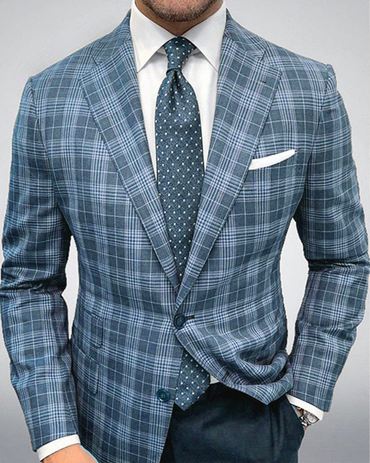 Elegante giacca uomo slim fit azzurra per ufficio o eventi formali. Abbigliamento moda con collo a ribalta e 2 bottoni.