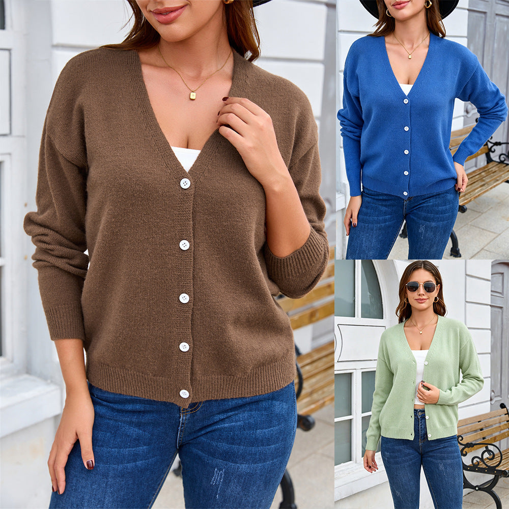 Morbido cardigan giacca donna con bottoni. Versatile per look casual e moda mezza stagione.