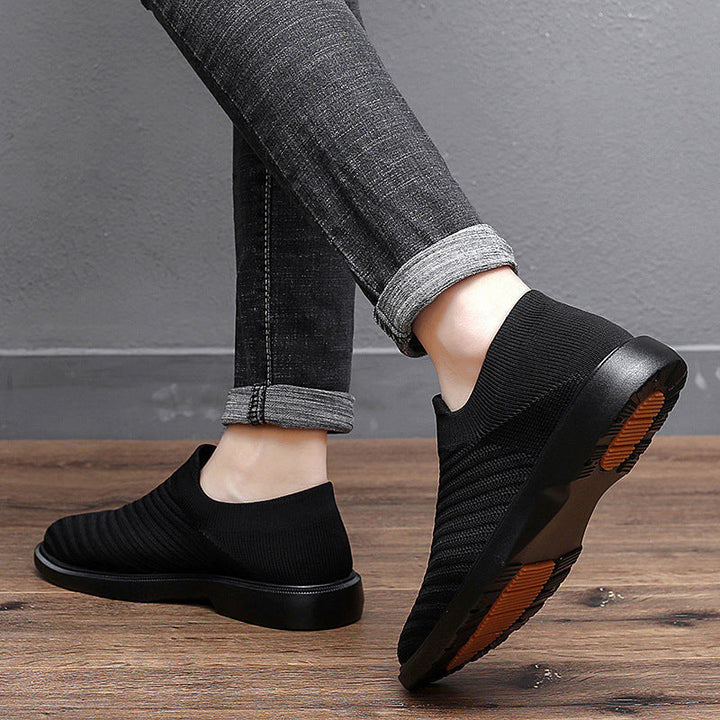 Sneakers nere da uomo, traspiranti e leggere, perfette per la primavera/estate e un look casual chic.