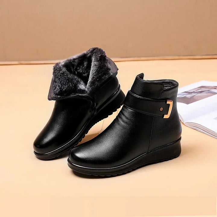 Stivali da donna eleganti e caldi, un must-have per la stagione fredda.