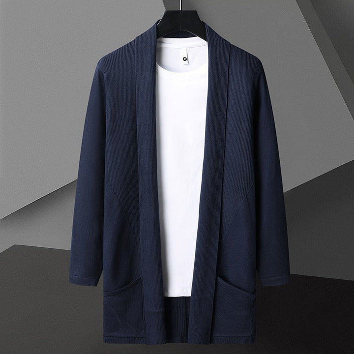 Moda maschile: cardigan autunnale invernale uomo, aperto, maniche a pipistrello, comfort e stratificazione versatile.