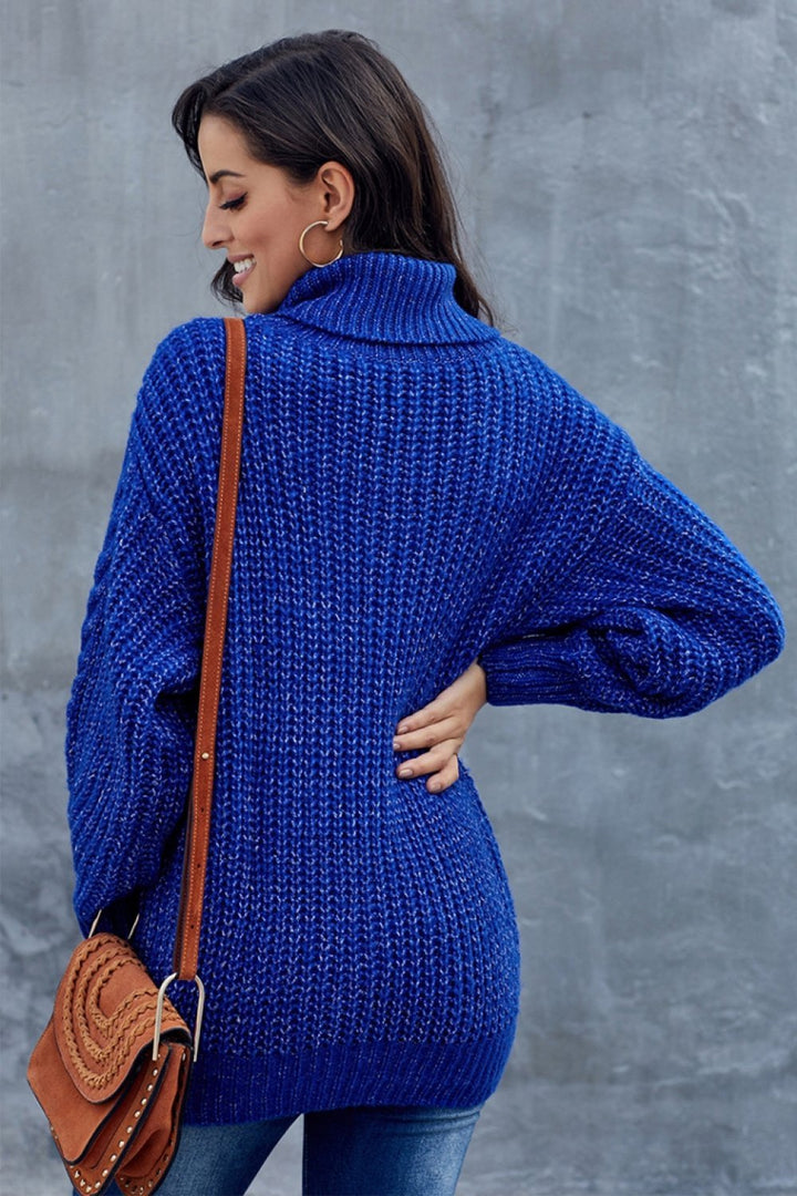 Maglione donna dolcevita a trecce elegante, grosso e caldo. Perfetto per la moda invernale e il comfort.