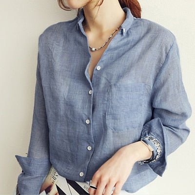 Camicia donna con colletto e maniche corte, abbottonata, ideale per un look da ufficio o casual elegante.