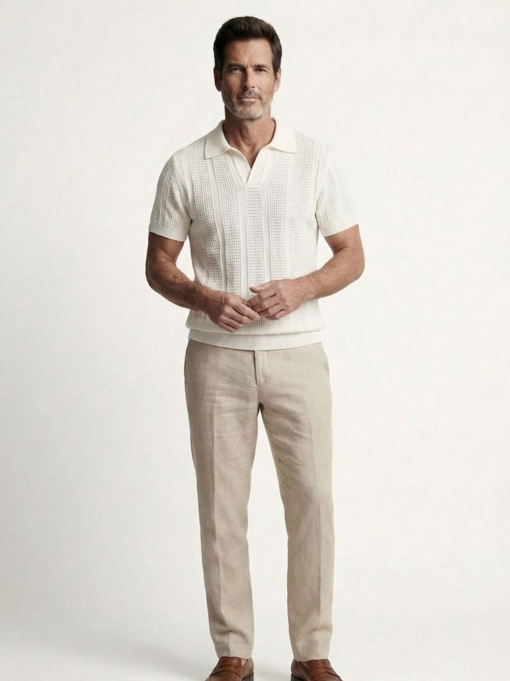 Abbigliamento uomo: polo avorio in maglia, colletto a costine, per un outfit casual raffinato.