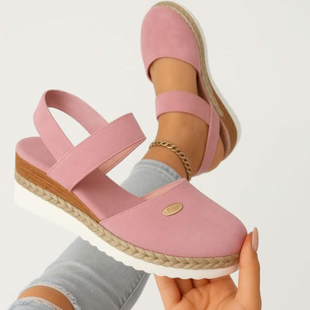 Scarpe donna espadrillas con zeppa comfort e cinturino alla caviglia. Ideali per la moda estiva.