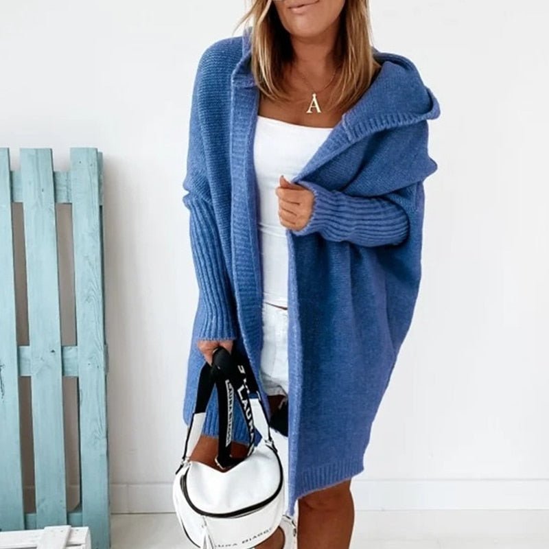 Cardigan donna versatile, con cappuccio e taglio lungo, per un abbigliamento confortevole e alla moda.