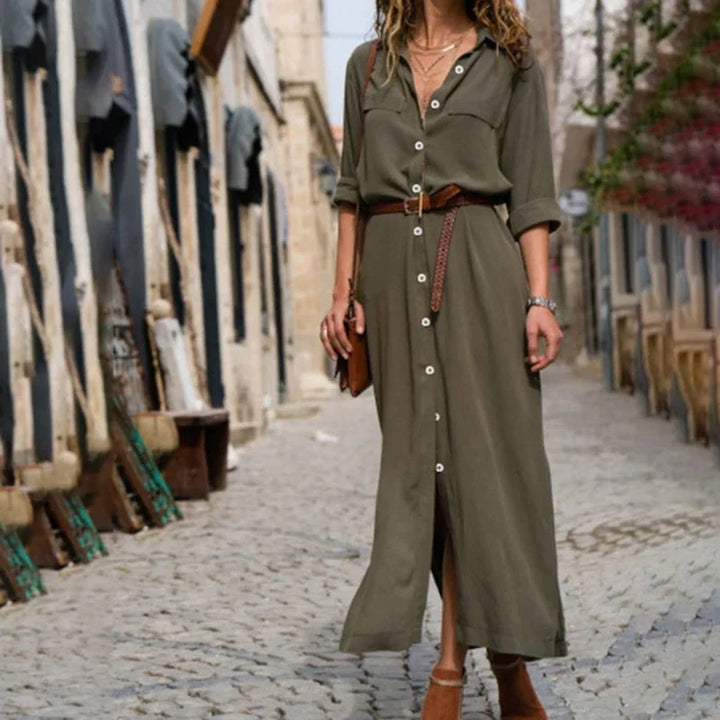 Elegante vestito chemisier midi da donna con raffinata cintura in vita e spacchi, per un look moderno e fresco.
