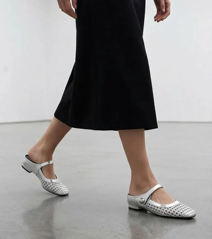 Calzature donna Mary Jane, mules estive con cinturino regolabile, punta quadrata, perfette per un look casual.