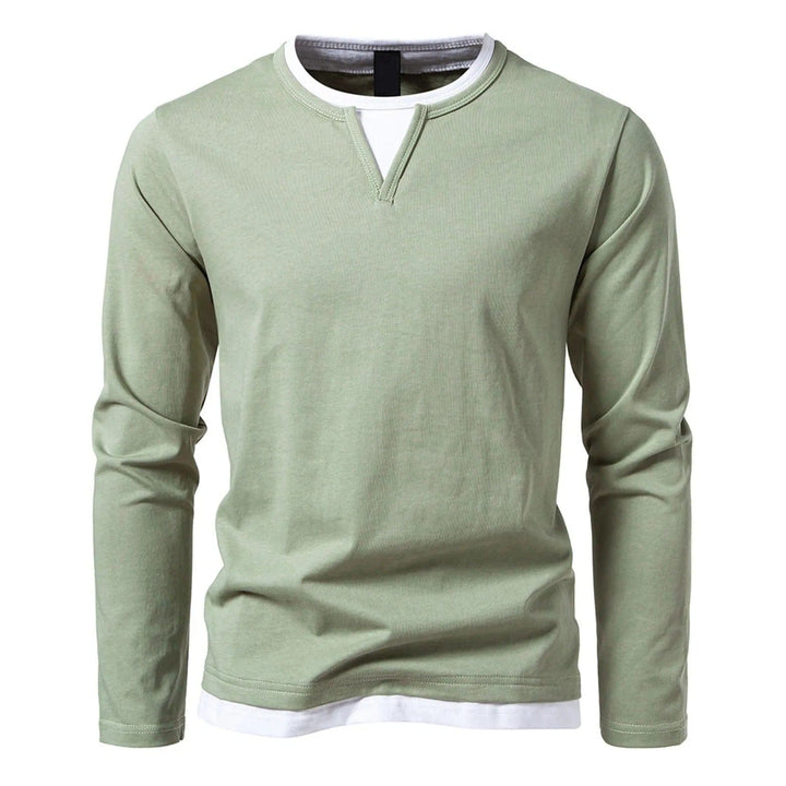 Polo uomo casual marrone con maniche lunghe, effetto a strati, perfetto per il tempo libero e comfort.