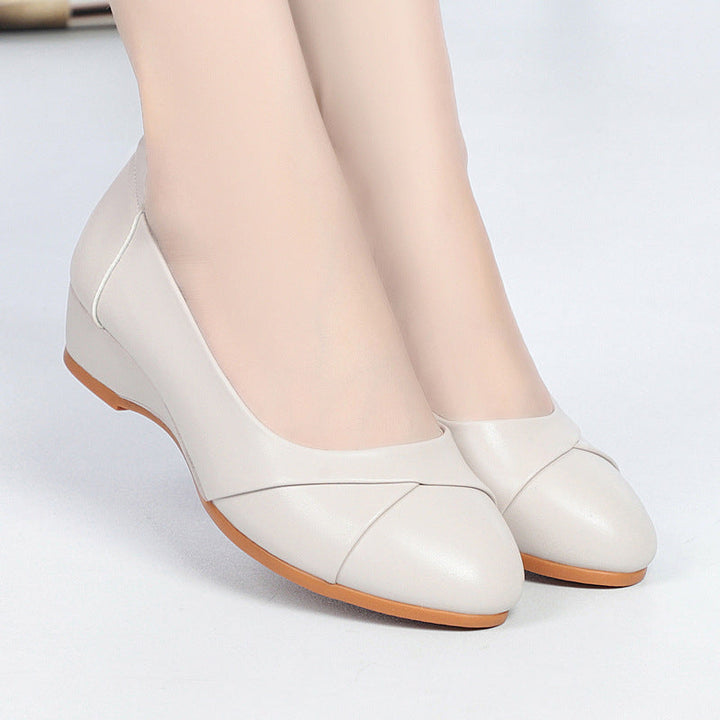 Mocassini donna slip-on casual, punta tonda, tacco basso. Scarpe comode per stile quotidiano primavera.