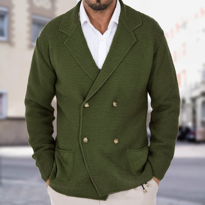 Cardigan uomo doppiopetto aderente a maglia con collo rovesciato, un must-have per l'abbigliamento maschile.