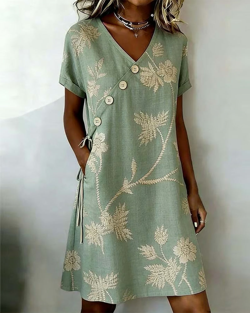 Abito floreale donna estivo con scollo a V, perfetto per eleganza e comfort quotidiano.