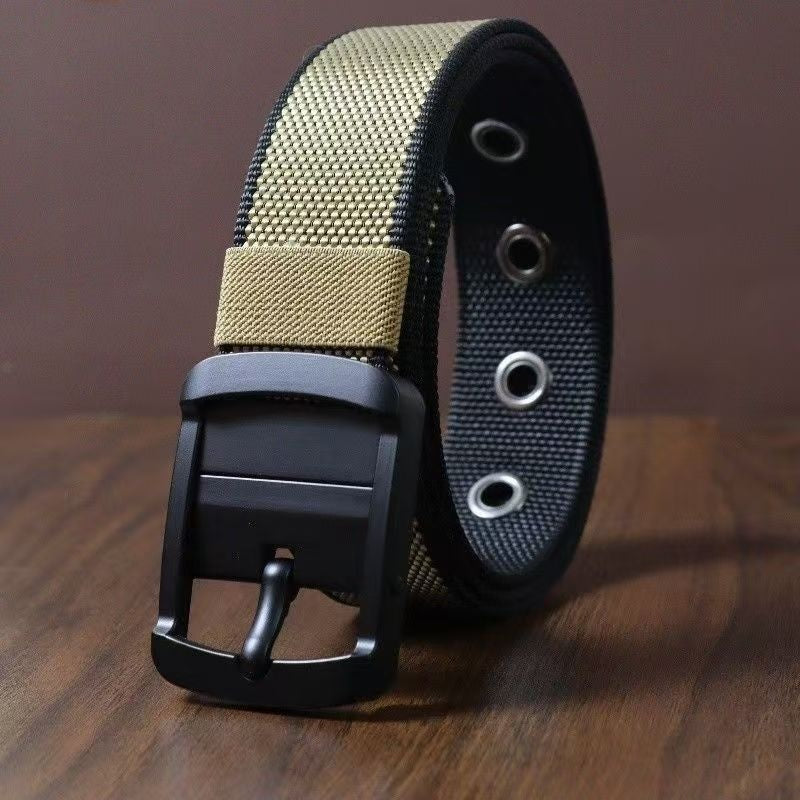 Cintura uomo robusta in nylon, fibbia girevole per doppia scelta di colore e stile.