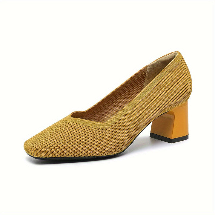 Scarpe donna eleganti décolleté con tacco largo, perfette per ogni occasione, con tomaia e soletta comode.