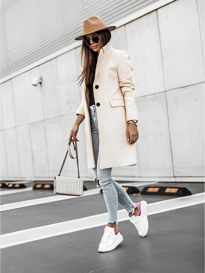 Look casual o elegante: Cappotto da donna lungo autunnale con scollo a V e bottoni. Un capo indispensabile.