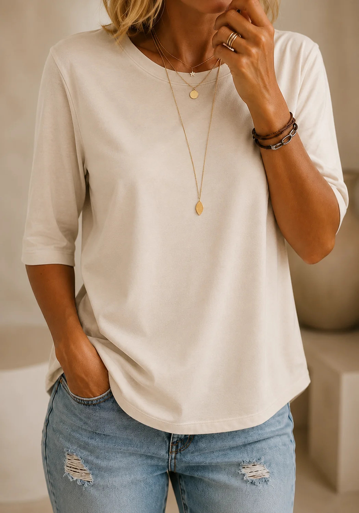 Abbigliamento casual donna: t-shirt girocollo a maniche tre quarti per ogni giorno.