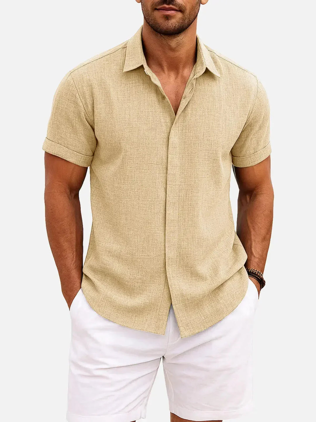 Abbigliamento maschile: camicia maniche corte, collo italiano, per un look curato e fresco.