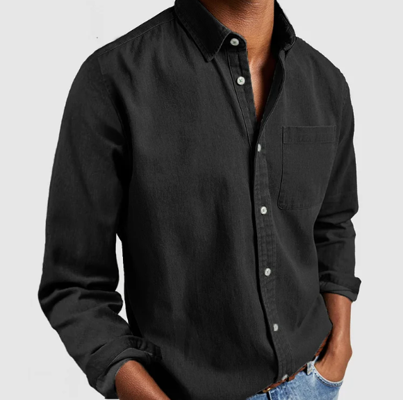 Camicia da uomo moderna, ideale per un outfit casual chic o formale in tutte le stagioni. Abbigliamento maschile versatile.
