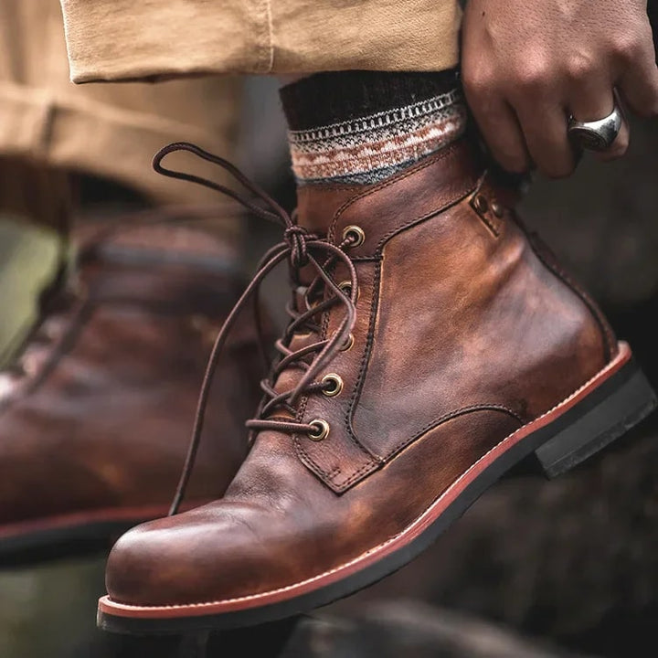 Stivali uomo classici moderni per autunno inverno, calzature eleganti e comode per ogni occasione.